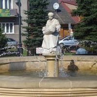 Памятники рукодельницам