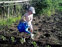 Живём по маленьку.